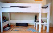 Verkaufe hier ein gut erhaltenes hochwertiges Bopita Halbhochbett in Weiß.