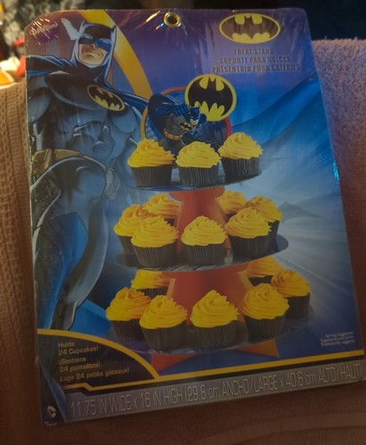 DC Batman Cupcake Treat Stand from Wilton 5140 New Birthday Party Supplies New - 第 1/4 張圖片