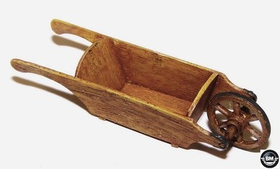 PlusModel Schubkarre Schubkarren Holz Wooden Wheelbarrow Diorama 1:35 Art. EL053
