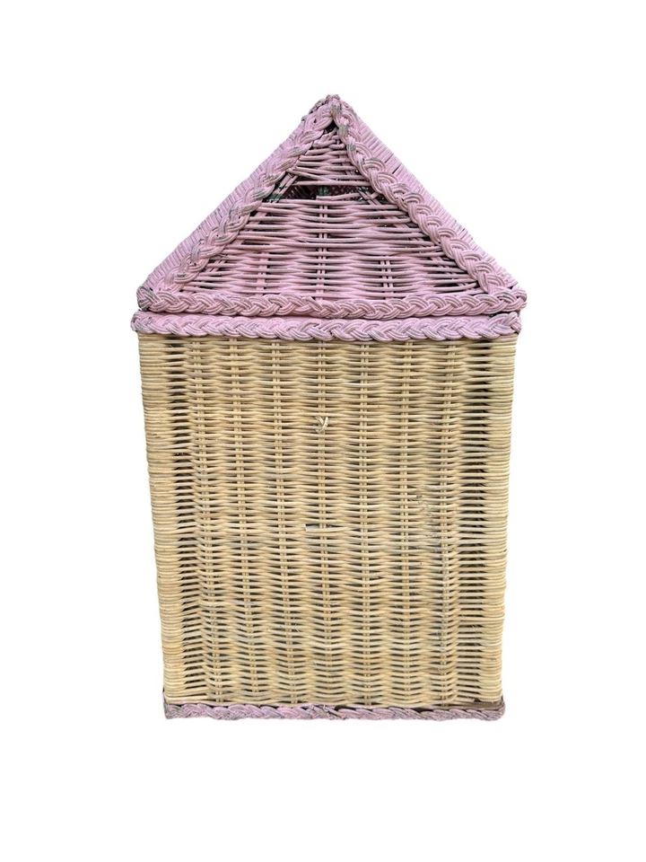 VTG Wicker Child’s Dollhouse Shaped Toy Treasure Storage Hamper Pink Cottage - Image 4 of 4