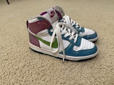 Size 5Y - RARE KID S NIKE DUNKS HIGH GS - white / green spark / court purple