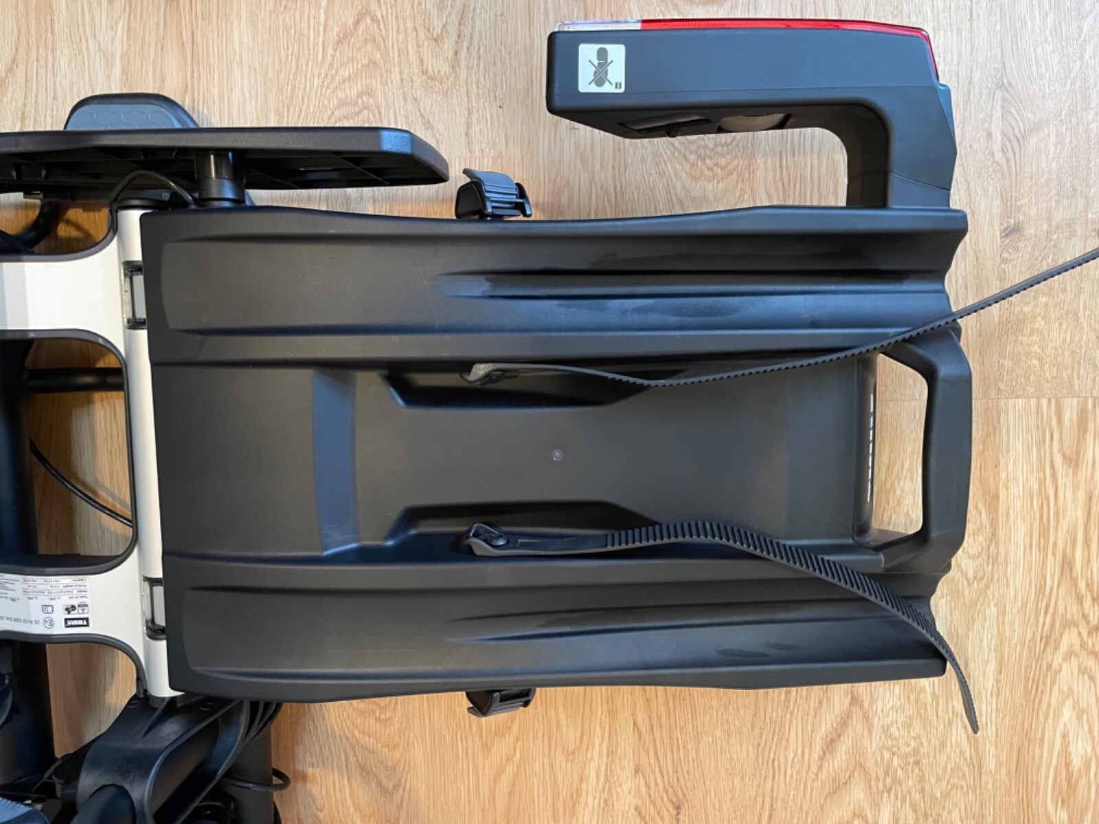 THULE EasyFold XT 933 2 Bike Cycle Carrier Tow Bar Ball Mounted Bicycle