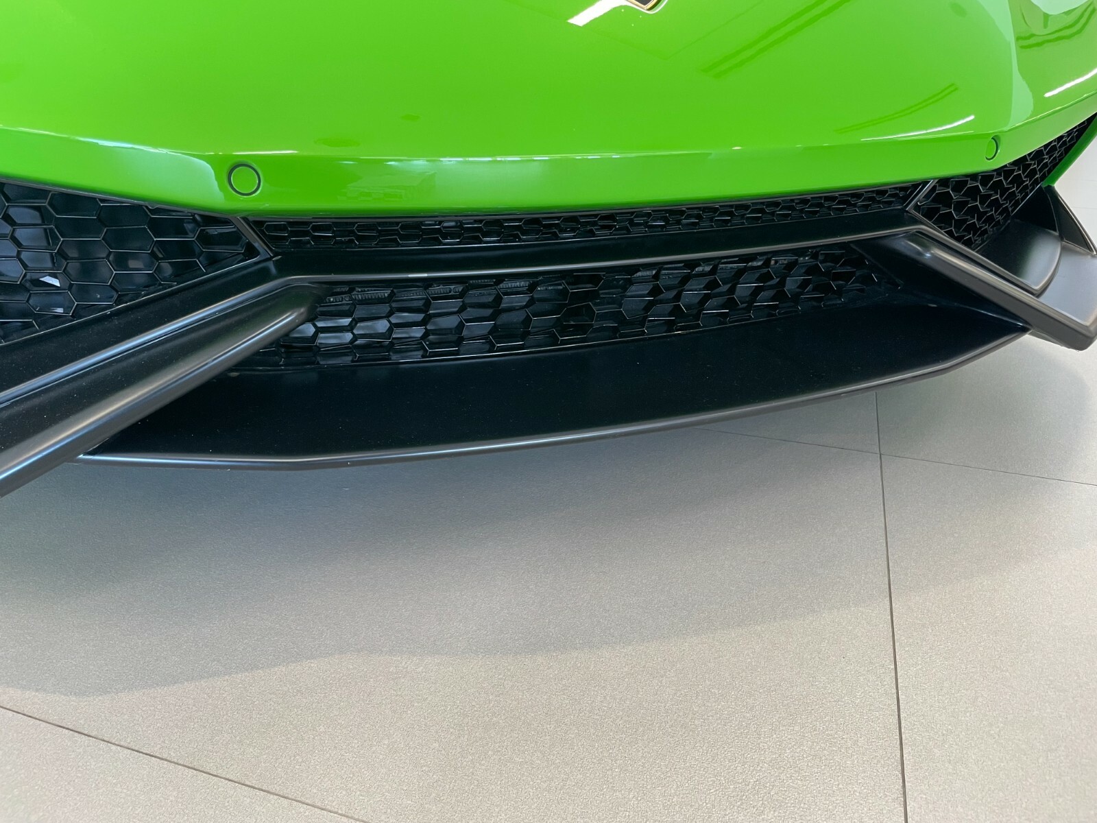 2014-19 Lamborghini Huracan 610-4 center Front Lower Spoiler Carbon Fiber USA 