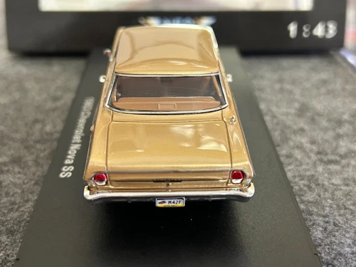 NEO 1/43 Chevrolet Nova SS 1963 modelos de resina colección de autos--dorado/verde - Imagen 12 de 15