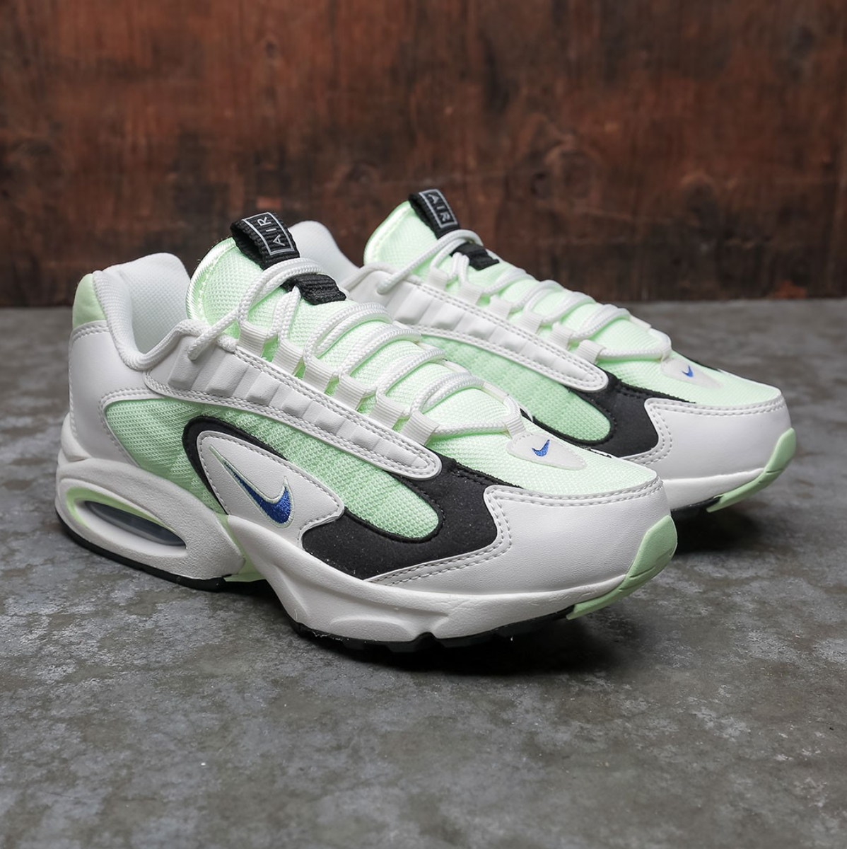 Nike Air Max Triax CT1104 700 Barely Volt/Racer Blue-Sail  display picture 2