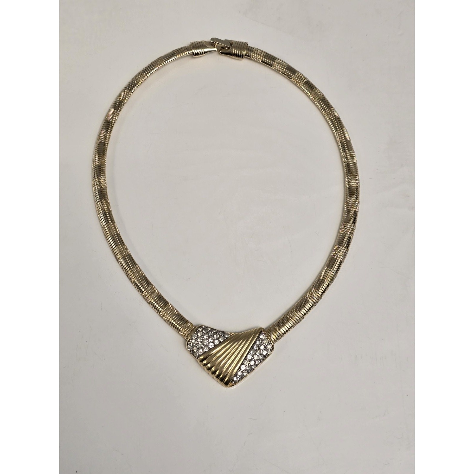 Vintage Crown Trifari Gold Tone Choker Necklace Omega Chain Crystals Rare 16
