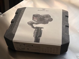 DJI Ronin SC Essentials kit... Bellissimo!! Mai usato e condizioni LN