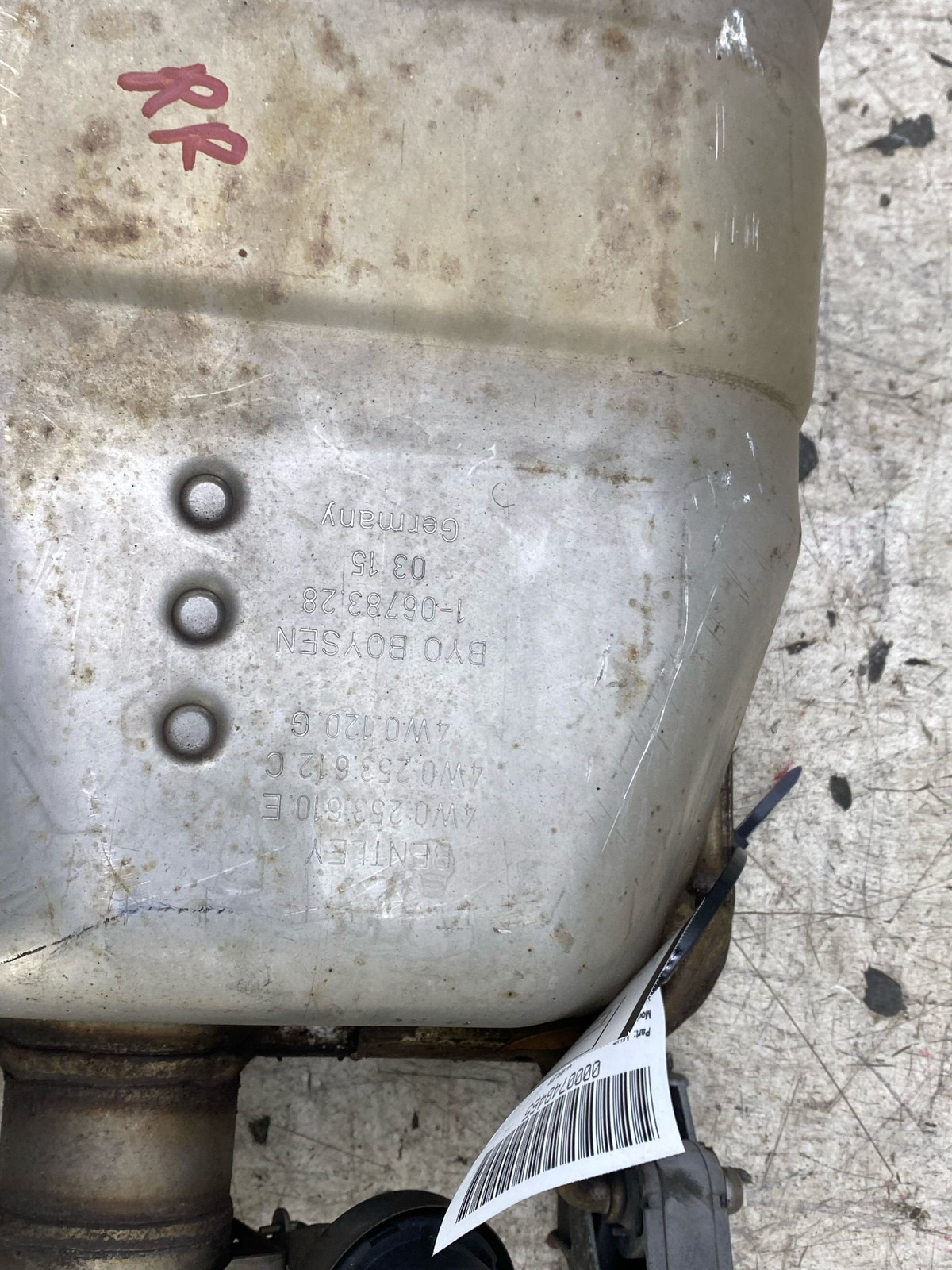 2014-2018 BENTLEY FLYING SPUR AWD 4.0L V8 REAR RIGHT SIDE EXHAUST MUFFLER PIPE
