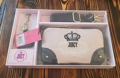  NEW  Juicy Couture Gift Set Slim Camera Bag with Strap & Charm Dusty Blush CUTE
