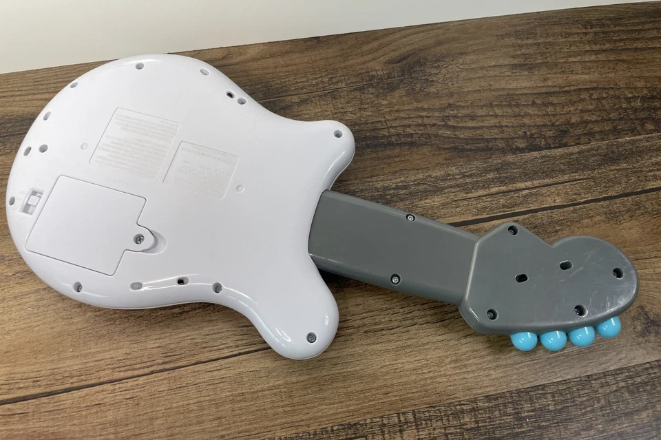 Sesame Street Elmo Guitar Rock 2010 Hasbro Musical Light Up Sounds White 2 - Image 4 of 4