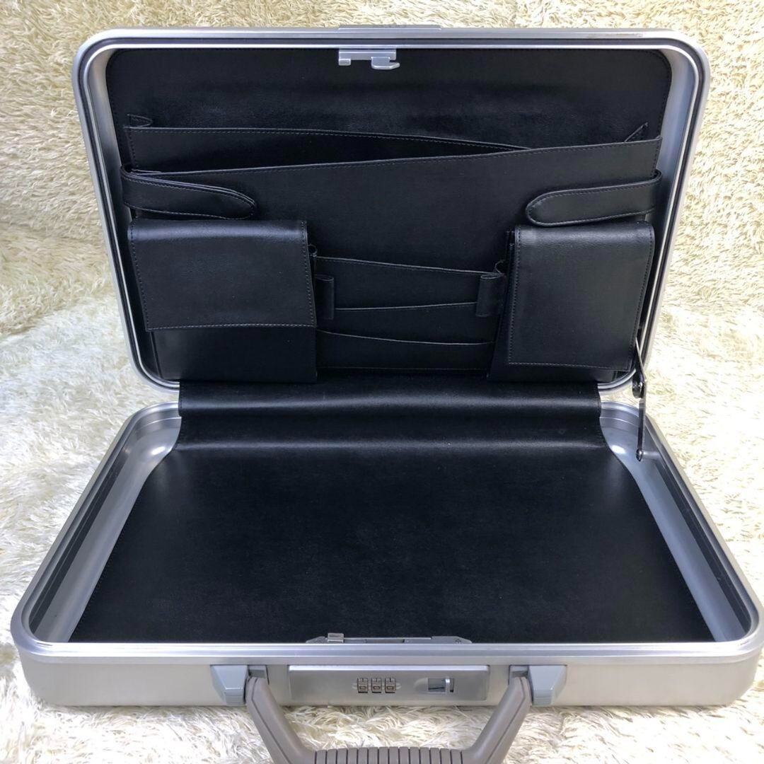Used Zero Halliburton Aluminum Attache Case Silver Dial Lock Used Zero Halliburton Aluminum Attache Case Silver Dial Lock