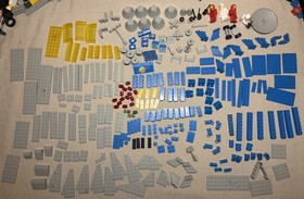 LEGO Space: 1979 Space Cruiser and Moonbase (928)&mdash;INCOMPLETE-with Manual