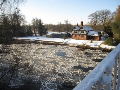 Foto 6x4 Pfannkuchen Eis an der Iron Bridge Lodge Eaton Hall The River Dee b c2010