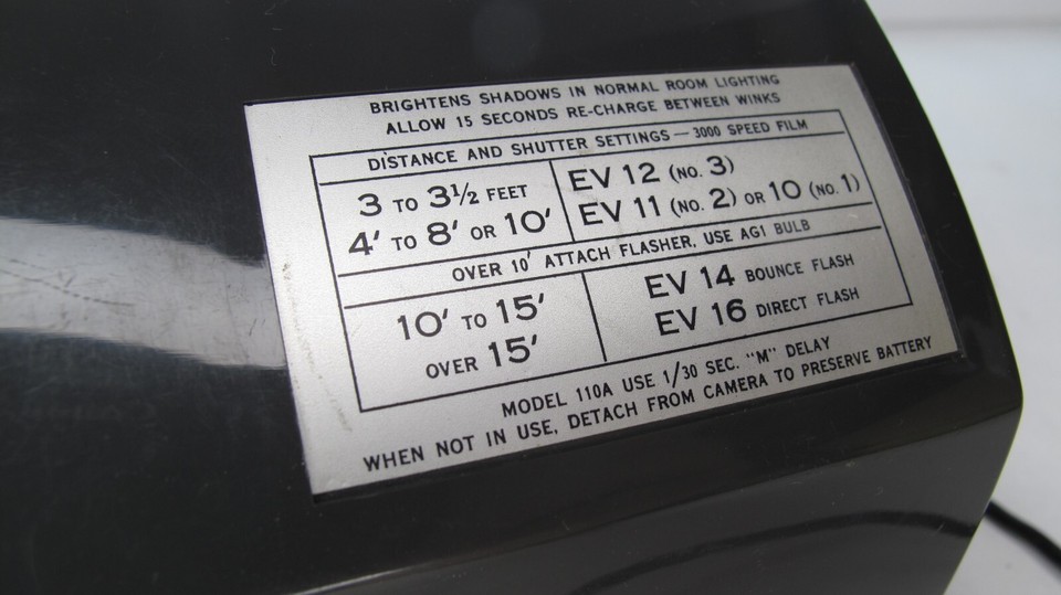 Extremely Clean Vintage POLAROID LAND CAMERA MODEL 95B & WINKLIGHT