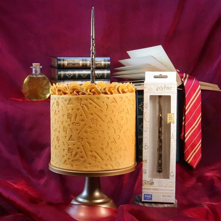 Harry Potter Wand Candle With Twinkle Effect Birthday Cake Topper - Image 4 of 4
