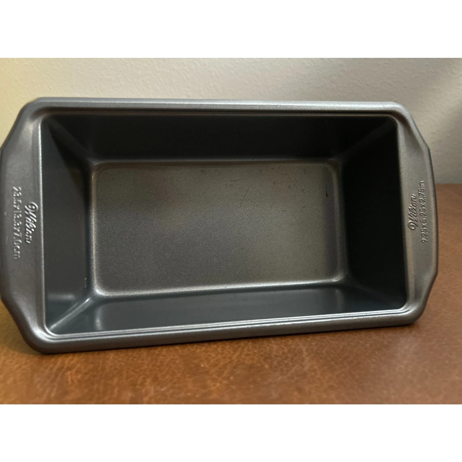Wilton Large Nonstick Loaf Pan 23.5x13.3x7