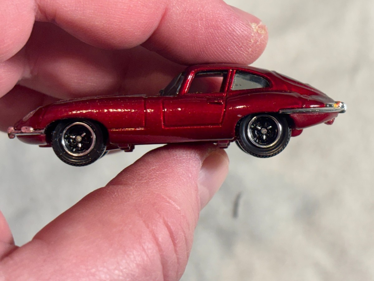 JAGUAR TYPE E CABRIOLET Rouge ELIGOR 1:43 de reference