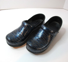 Dansko Professional Wavy Stripes Patent Leather Clogs Women's Size 37 (6.5-7)
