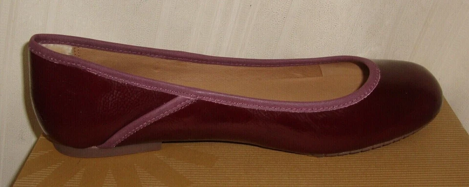 Zapatos sin cordones UGG Australia ANTORA II charol burdeos profundo talla EE. UU. 7 NUEVOS EN CAJA Foto 3 de 4