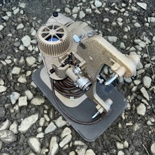 Vintage 8mm Bell Howell Design 122LR projector With Case