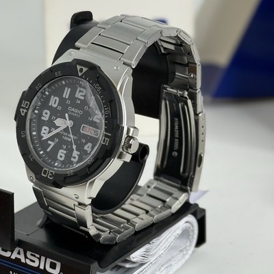 Casio MRW200HD-1BV, Analog Watch, Bracelet Band, Day/Date, 100 Meter WR
