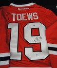 JONATHAN TOEWS Autographed Reebok Blackhawks Stanley Cup 2015 Jersey L PSA/DNA — photo 1