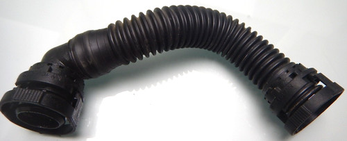 VW GOLF VII / 7 / 2,0TDI 150PS / KURBELWELLENGEHÄUSE ENTLÜFTUNG SCHLAUCH (BR236)