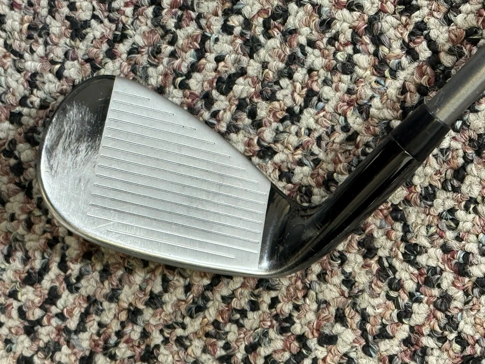 Cobra S3 49° G Wedge Aldila 60g NV-3 Senior Flex Shaft Karma agarre mediano Foto 2 de 4