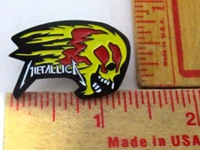 Metallica pin vintage collectible old rock band music memorabilia pinback