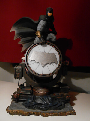 Batman on Batsignal Deluxe 1/10 Iron Studios DC Statue Sehr guter Zustand