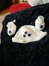 Hand Knitted Hat And Botties Set