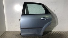 Porte arrière et accessoires Ford FOCUS
