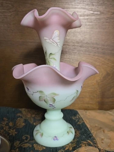 Fenton Lotus Mist One Horn Epergne