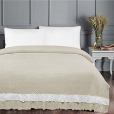 Copriletto trapuntato Femi c/doppio frill e pizzo sangallo Matrimoniale AB584