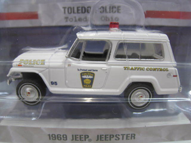 Jeep Jeepster 1969 Police Traffic Control Greenlight in 1:64 LIMITED EDITION NEU