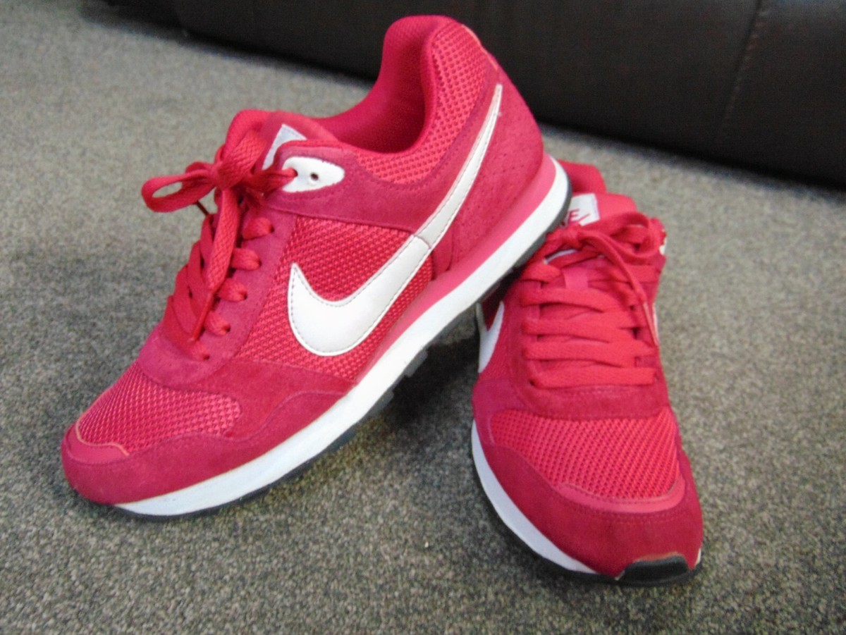 nike md runner ladies