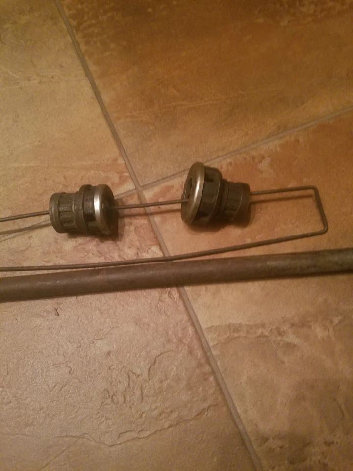 Armstrong Pipe Threader 190R 24" Ratchet Head With 3 Dies 1 In- 3/4 In- 1/2 In  - Image 3 of 4