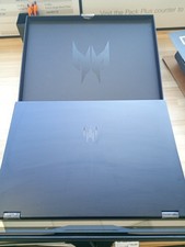 Acer Predator Helios 18 PH18-72 RTX 4090 Intel core I9 14th Gen 250hz Screen