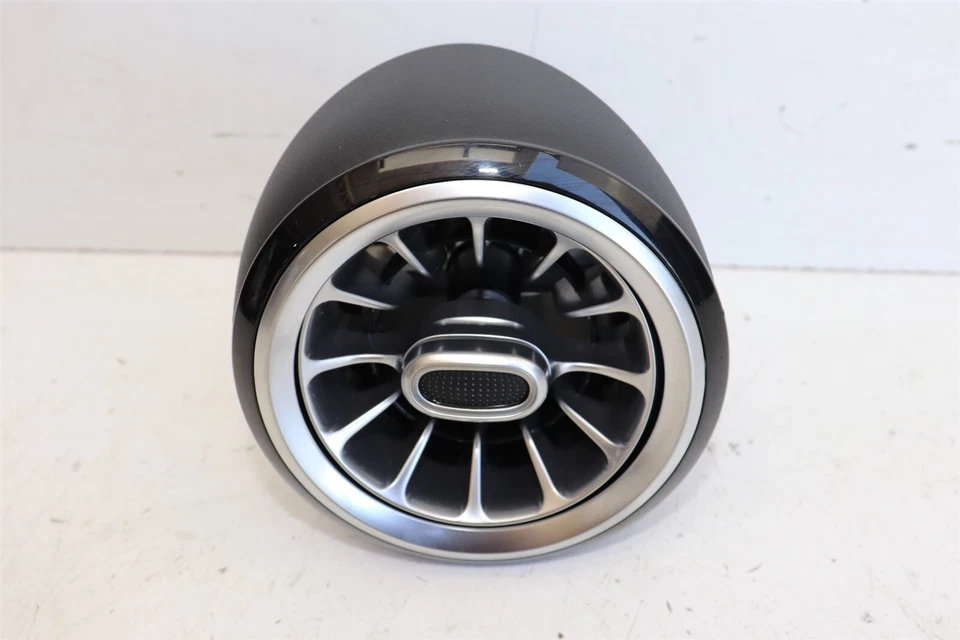 Mercedes Benz A35 AMG W177 2020 Dash Air Vent Outer LHS A17783081009051 J218 - Image 2 of 3