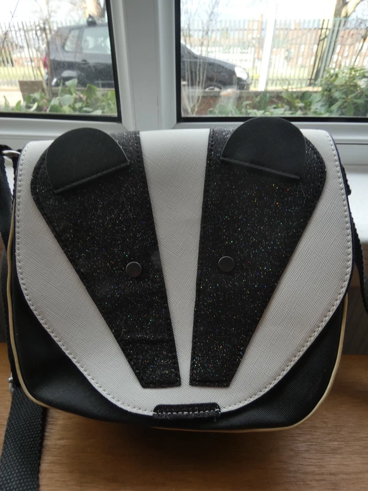 Used Once Rare Linited Edition Cath Kidston Original London Badger Glitter Bag - Image 3 of 4