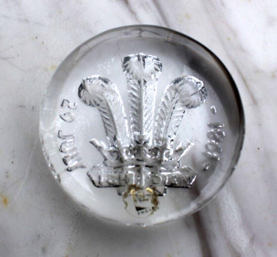 DARTINGTON 1981 ICH Dien Charles & Diana Royal Wedding Round Glass Paperweight
