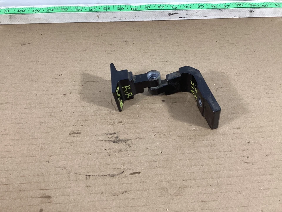 2011-2016 BMW 528i 535i 550i Rear Right Door Upper / Lower Hinges 7185634 OEM . - Image 4 of 4