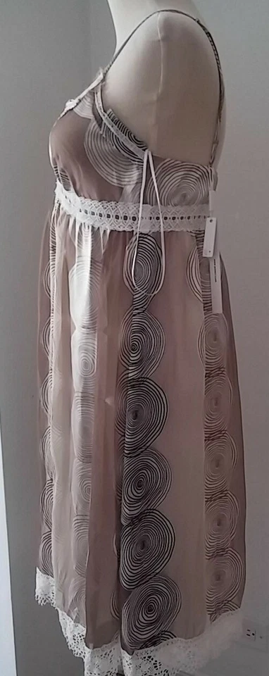 Vestido Poleci Nuevo con Etiquetas Minorista $215.00 Marrón Cintura Imperio Crochet Encaje Forrado Talla 6 Foto 3 de 4