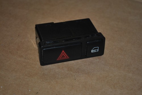 BMW E46 E53 X5 Schalter Warnblinkanlage ZV Warnblinker Warnblinkmodul 8368920