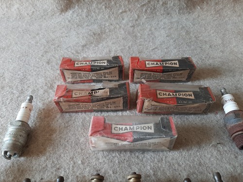Mixed Lot Vintage Spark Plugs Champion, AC, Motorcraft, Autolite variety sizes - Picture 6 of 10