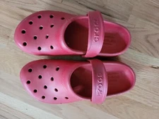 Crocs Classic Unisex Roomy Fit Red Slip On Clogs Sandals, Mens 6 & Womens 8