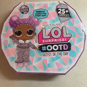 lol surprise 25 outfit of the day