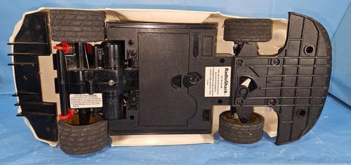 Radio Shack 1996 Radio Controlled Porsche 911 GT1 Mobile 1 Tested & Working. - Picture 7 of 10