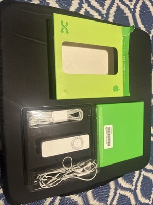 Apple iPod Shuffle 512MB Vintage First Gen W/ Box