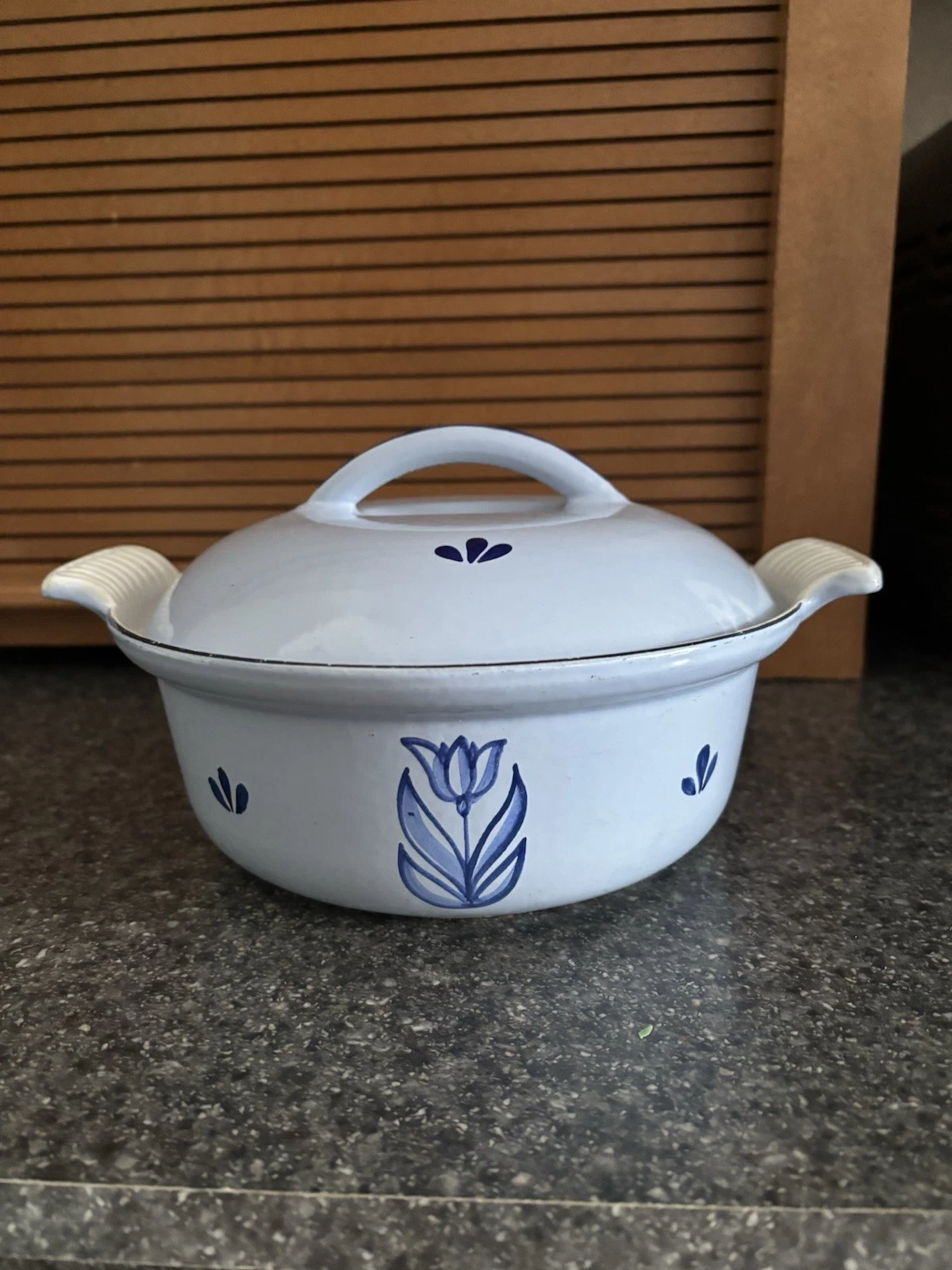 Vintage DRU Holland enameled cast iron casserole dish or Dutch oven
